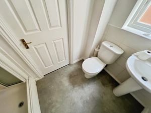 Ensuite- click for photo gallery